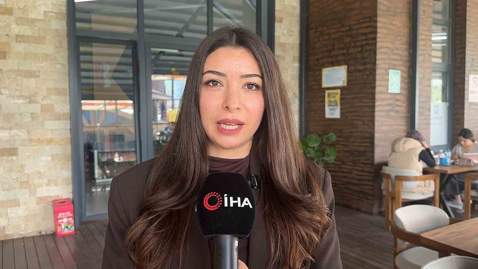 Osmaniye&rsquo;de &ouml;ğrenciler kitap kafede hem ders &ccedil;alışıyor hem sosyalleşiyor
