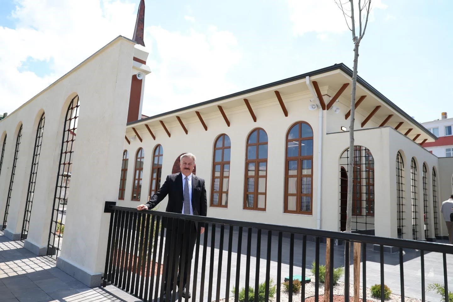 Selçuklu mahallesinin butik Hayrat Cami’si tamamlandı