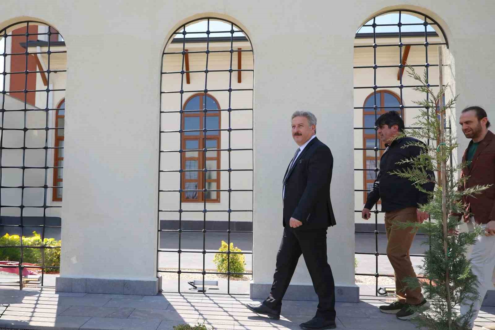 Sel&ccedil;uklu mahallesinin butik Hayrat Cami&rsquo;si tamamlandı
