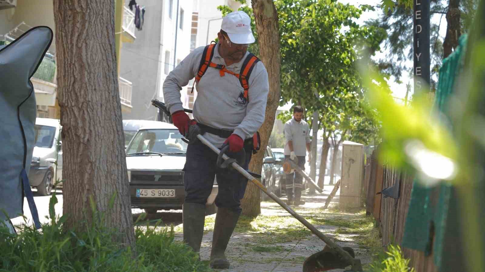 Yunusemre&rsquo;de yaz mesaisi başladı
