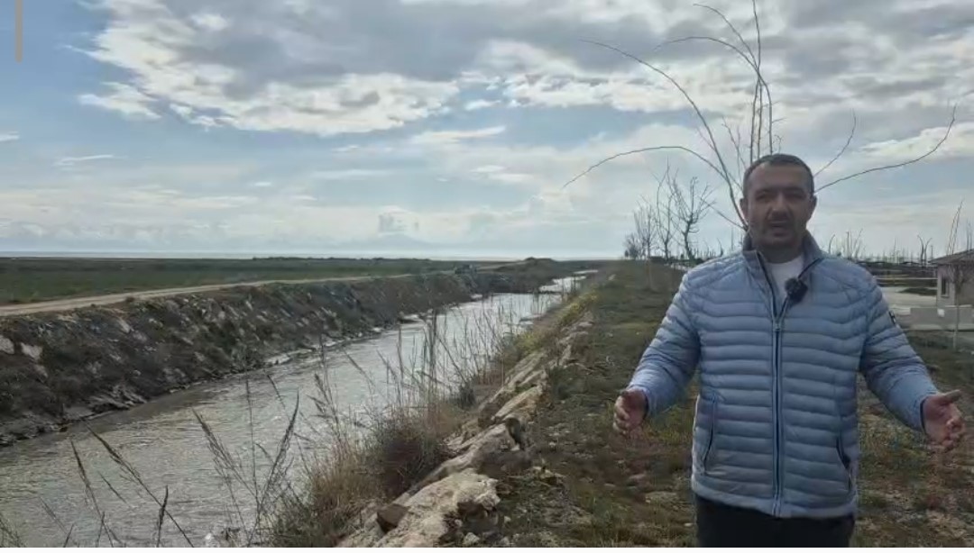 Van G&ouml;l&uuml;&rsquo;n&uuml;n sessiz kahramanları i&ccedil;in yol temizliği
