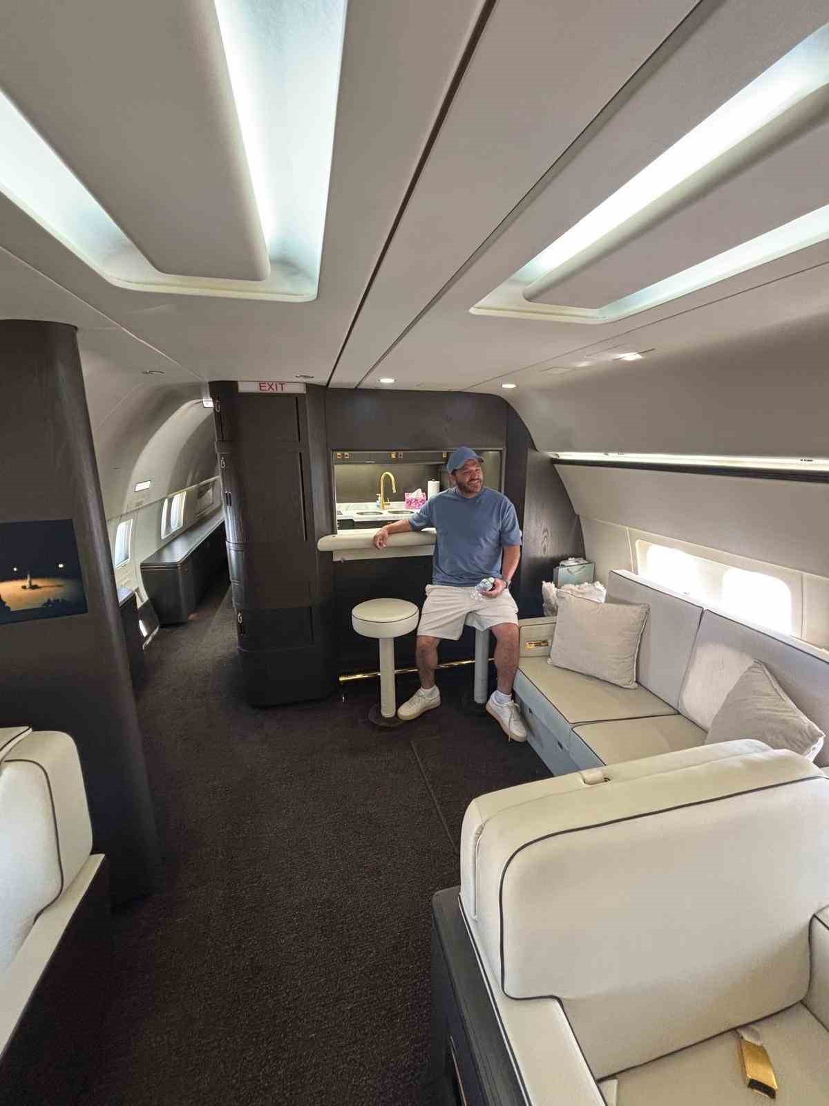 T&uuml;rk iş insanı Uğur Akkuş Boeing Business Jet aldığını duyurdu
