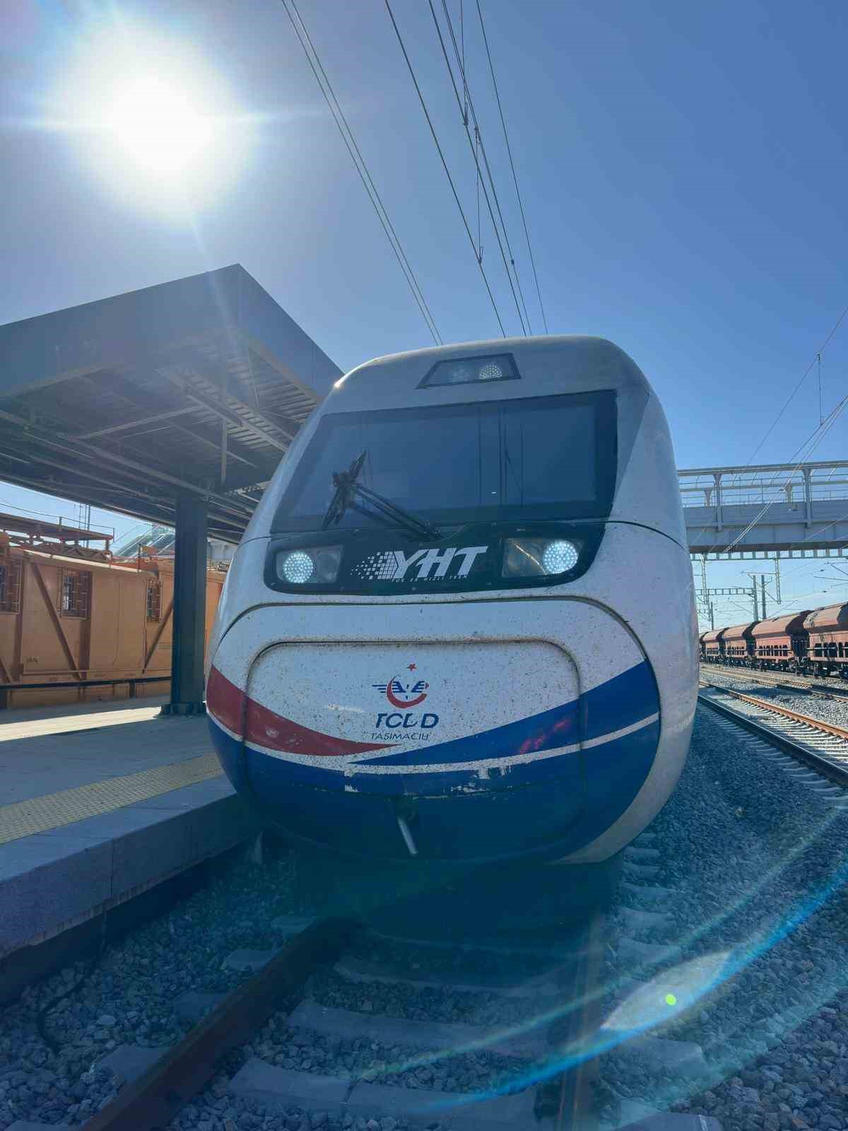 Edirne&rsquo;de hızlı tren heyecanı: Deneme s&uuml;r&uuml;şleri başladı
