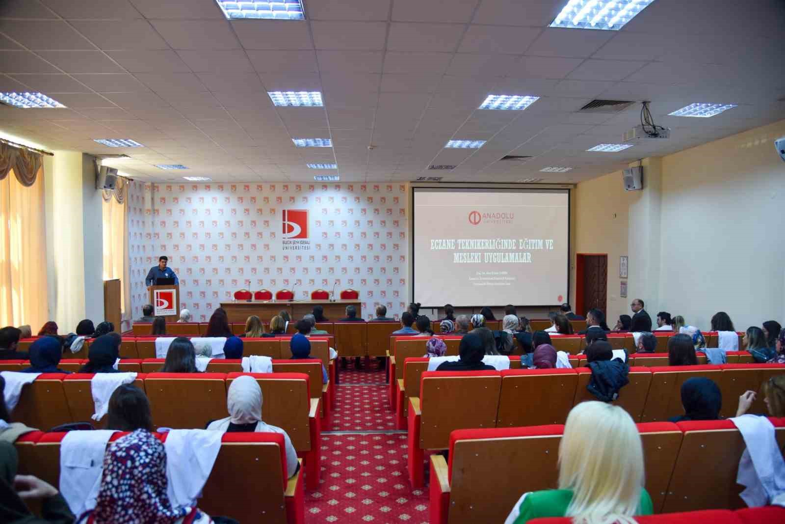 BŞE&Uuml;&rsquo;de Beyaz &Ouml;nl&uuml;k Giyme T&ouml;reni coşkuyla ger&ccedil;ekleşti
