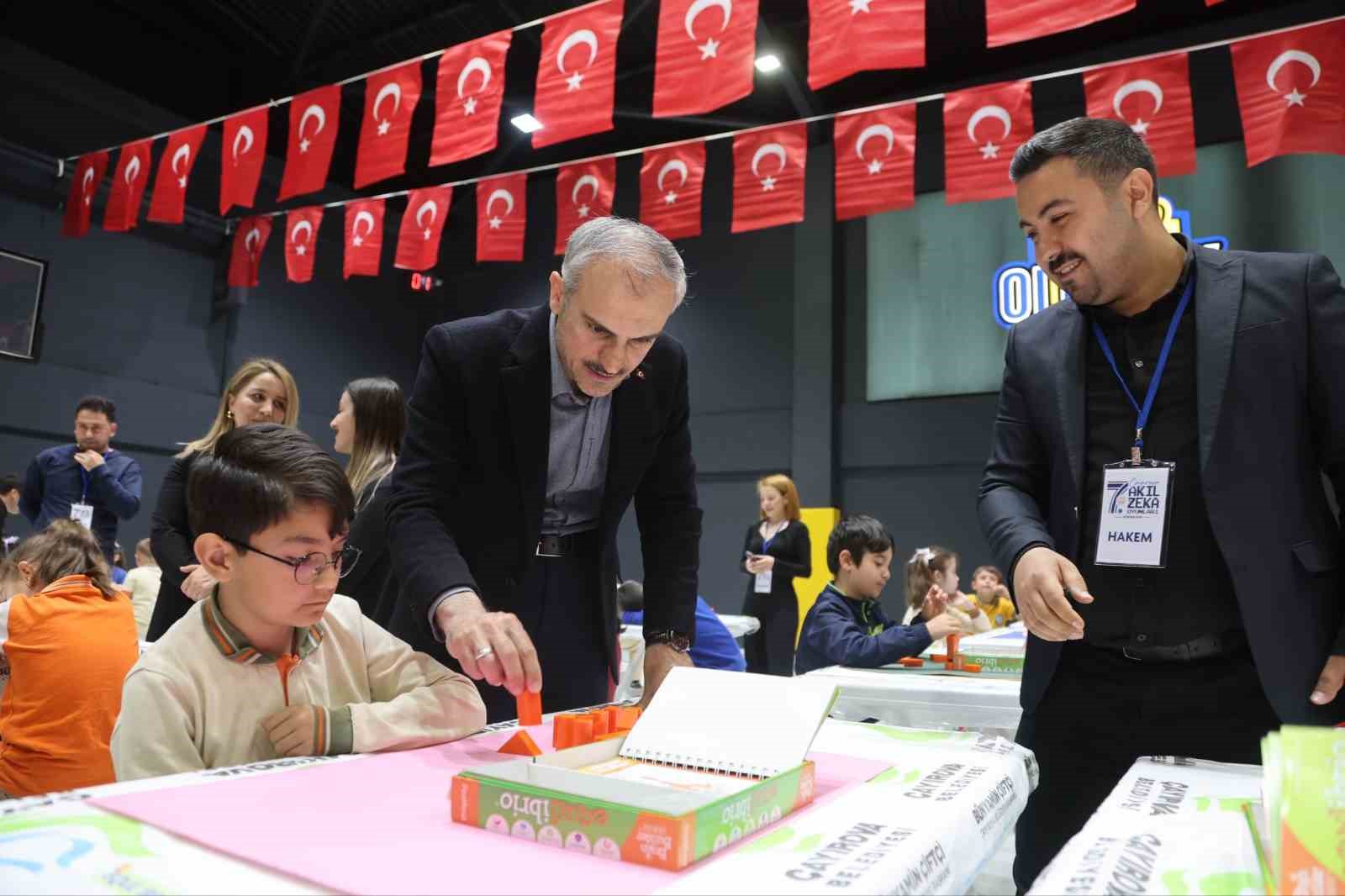 Çayırova’da öğrenciler akıl ve zeka oyunlarında ter döküyor