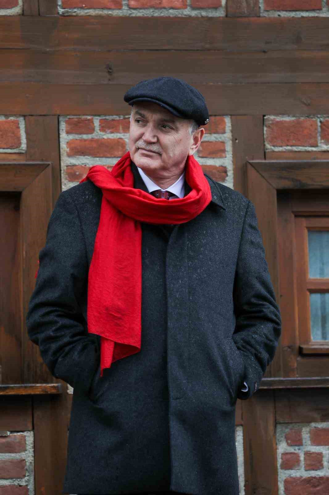 Belediye başkanı şiir okudu, il&ccedil;enin tarihi ge&ccedil;mişi canlandı
