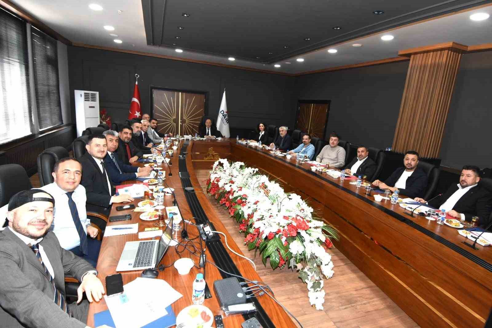 Doğu Anadolu İhracat&ccedil;ılar Birliği&rsquo;nde g&ouml;rev dağılımı yapıldı
