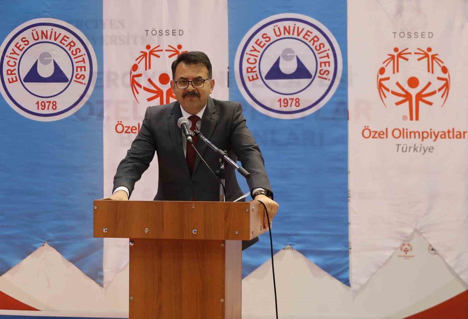 &Ouml;zel Sporcular ER&Uuml;&rsquo;de Buluştu
