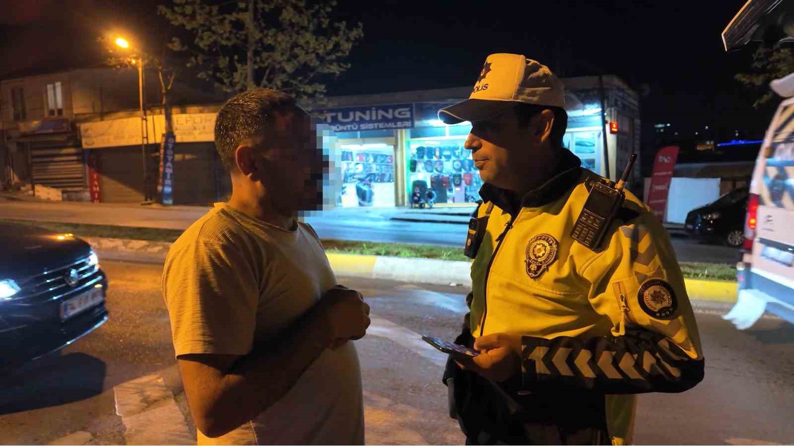 13 yaşındaki çocuğa direksiyonu verdi, savunması pes dedirtti
