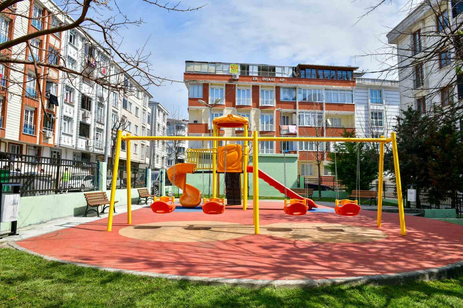 Esenyurt Belediyesi yangında zarar gören parkı yeniledi