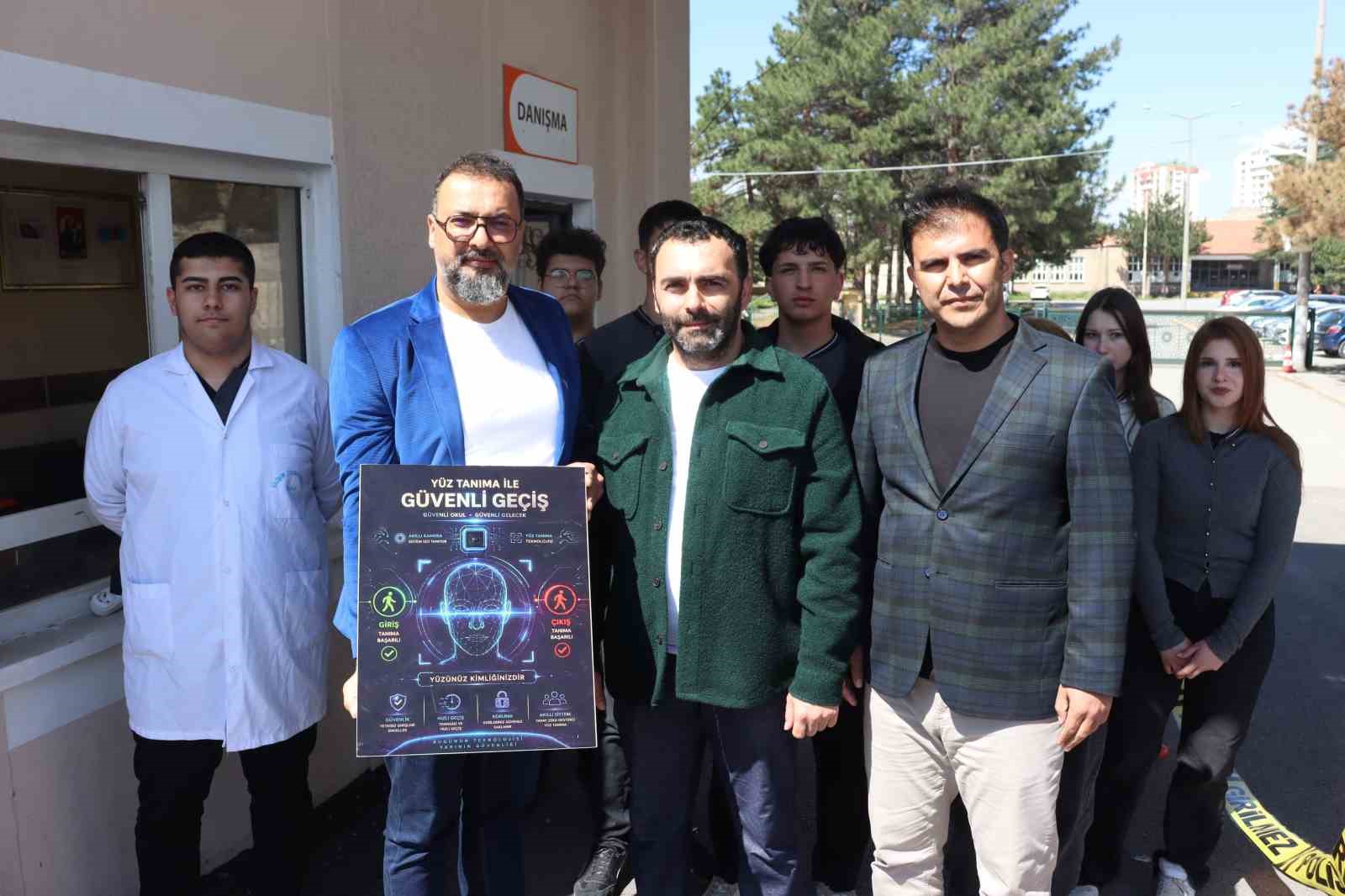 &Ouml;ğretmenler yapay zeka ile okul g&uuml;venliğini artırdı
