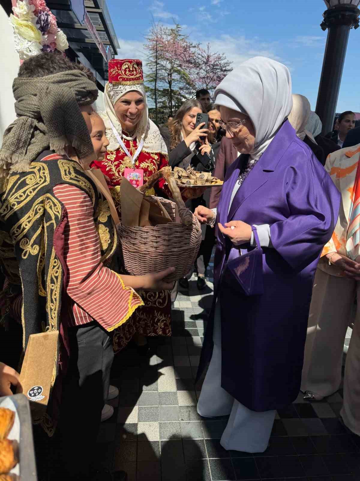 Ankara Kalkınma Ajansı, Cemre &Ccedil;arşısı&rsquo;nda yerel &uuml;retimi ve coğrafi işaretli &uuml;r&uuml;nleri tanıttı
