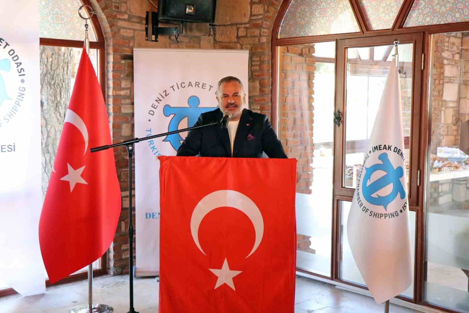 Aliağa&rsquo;da deniz sevgisi temalı yarışmanın &ouml;d&uuml;lleri sahiplerini buldu
