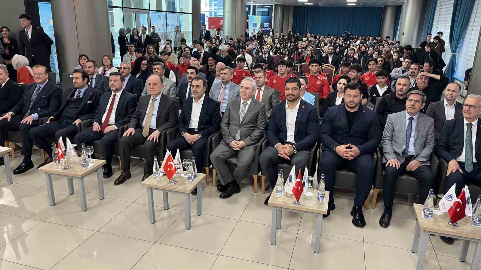 KTO Karatay &Uuml;niversitesinde Proaktif Spor Zirvesi başladı
