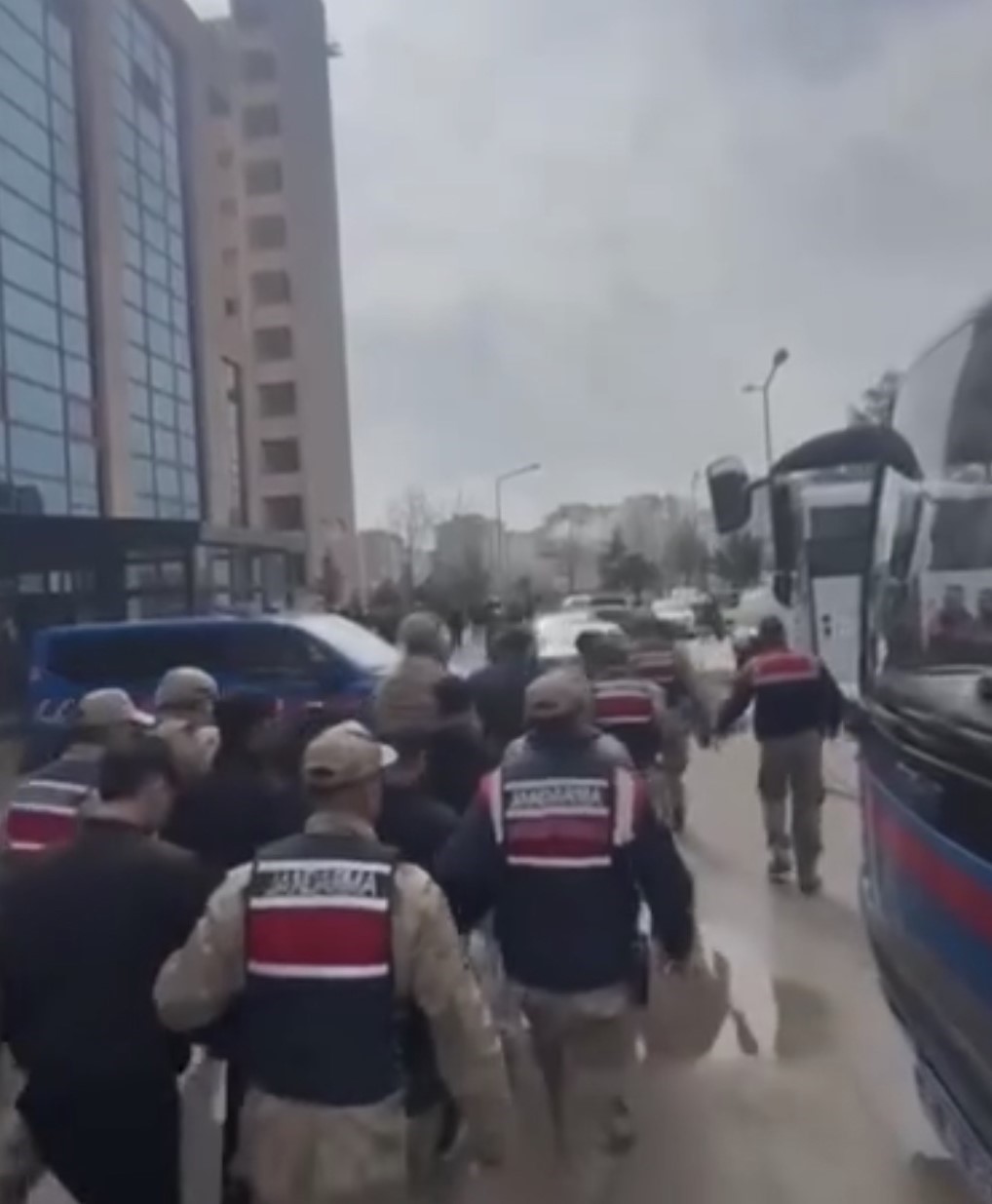 Siverek’te "sahte çürük raporu" operasyonu: 10 tutuklama