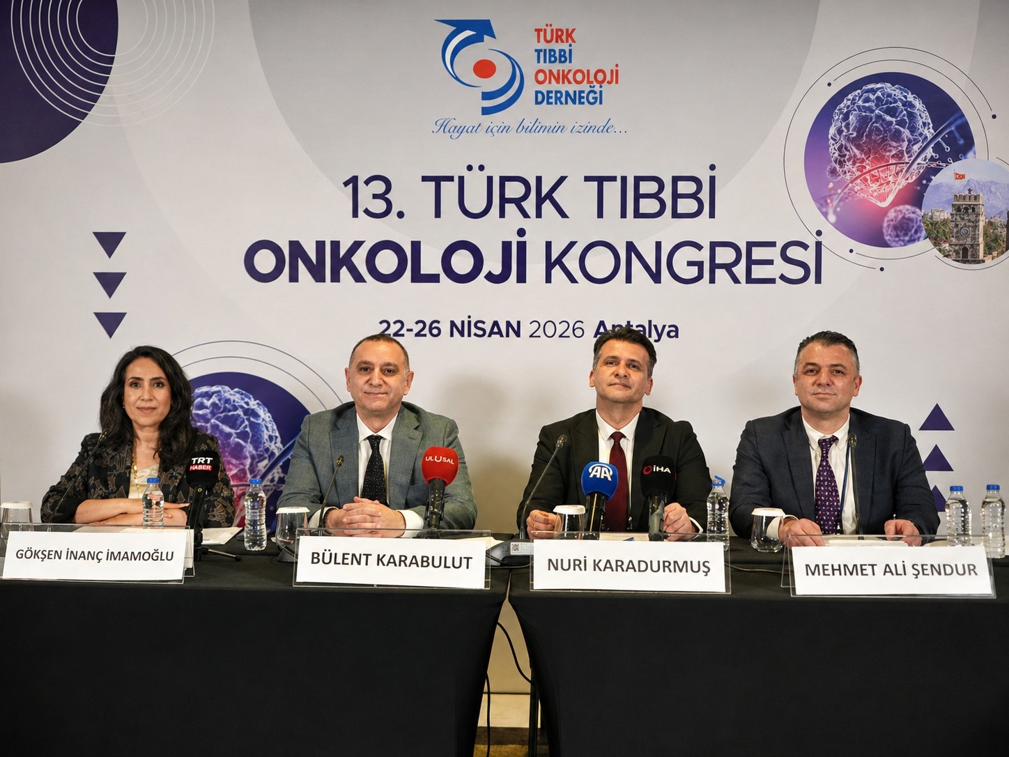 Onkoloji uzmanından sosyal medya kürlerine uyarı: "Masum görülen bitkilerin içinde birçok kimyasal var"
