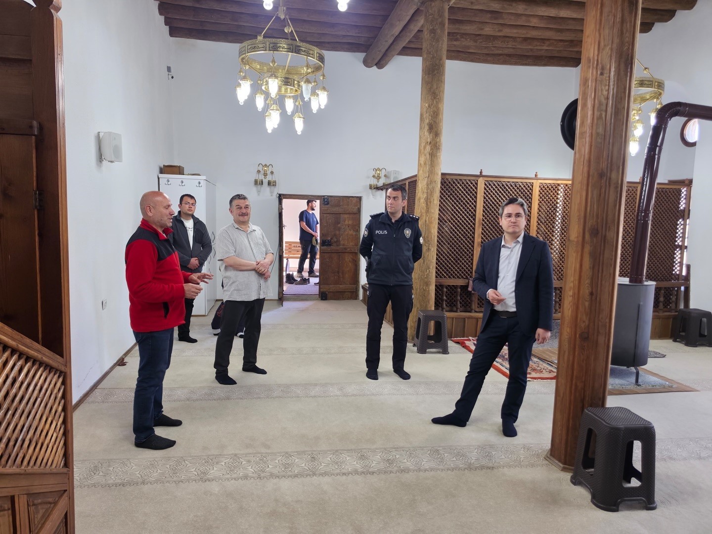 Arıkan, Bah&ccedil;e Mahallesi&rsquo;nde y&uuml;r&uuml;t&uuml;len &ccedil;alışmaları inceledi
