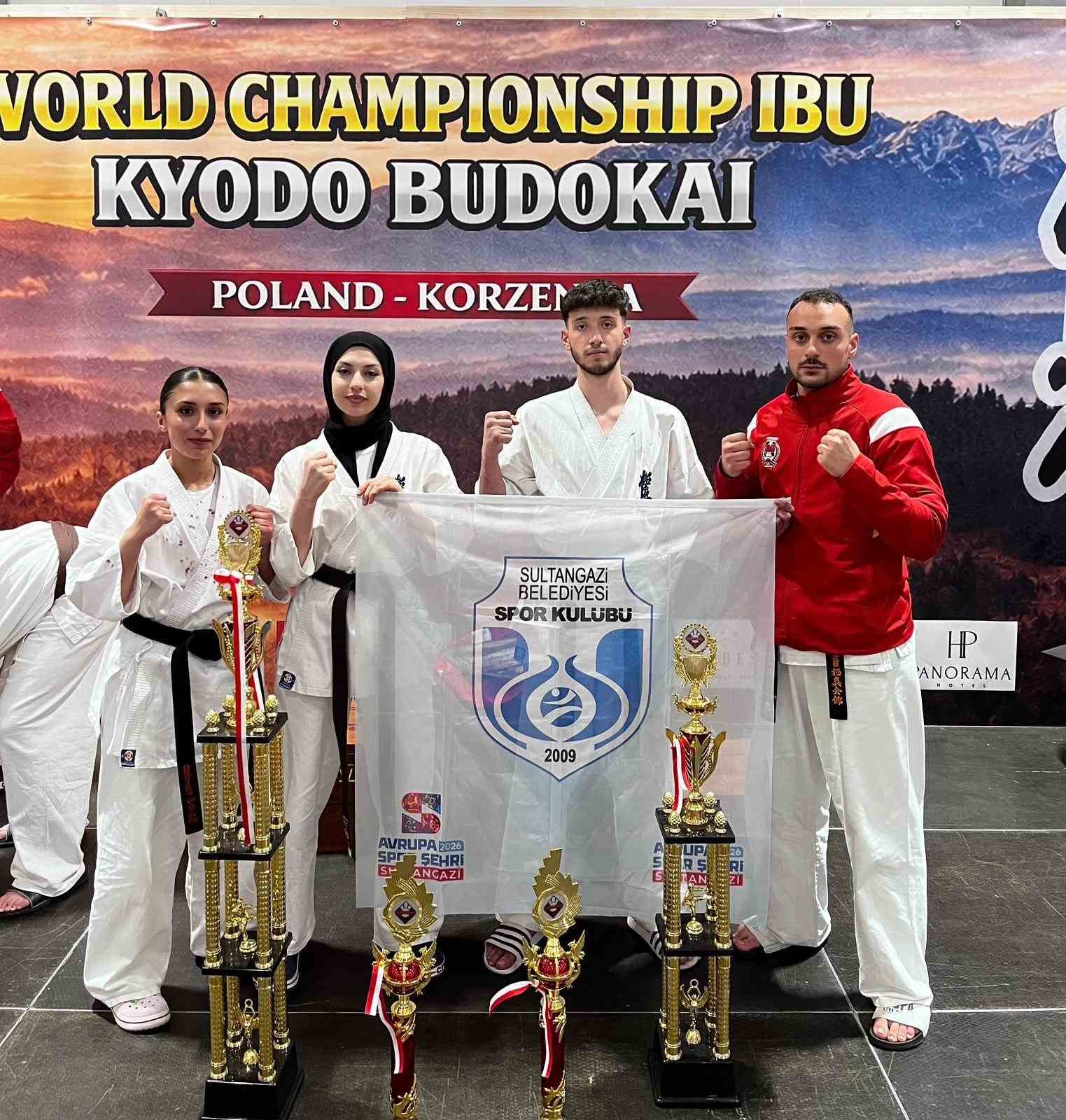 D&uuml;nya IBU KYODO BUDOKAI Şampiyonası&rsquo;nda 3 Sultangazili şampiyon oldu
