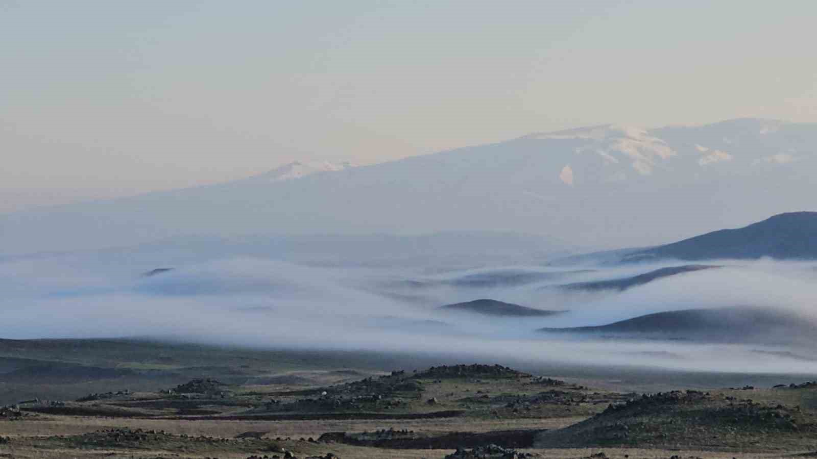 Adilcevaz&rsquo;da sis g&uuml;zel g&ouml;r&uuml;nt&uuml;ler sundu
