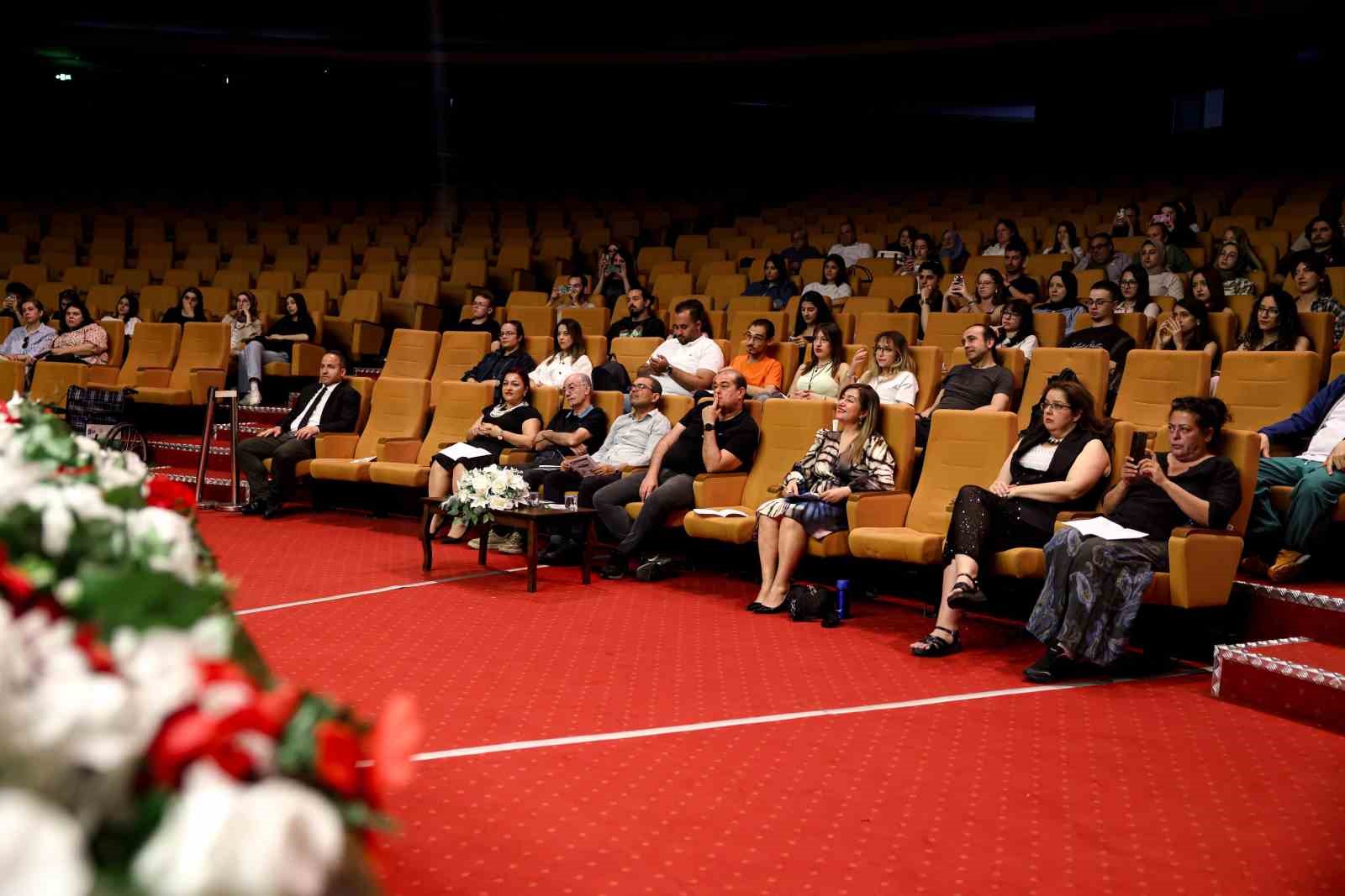 AD&Uuml;&rsquo;de &ouml;ğrencilerin konseri ilgi topladı
