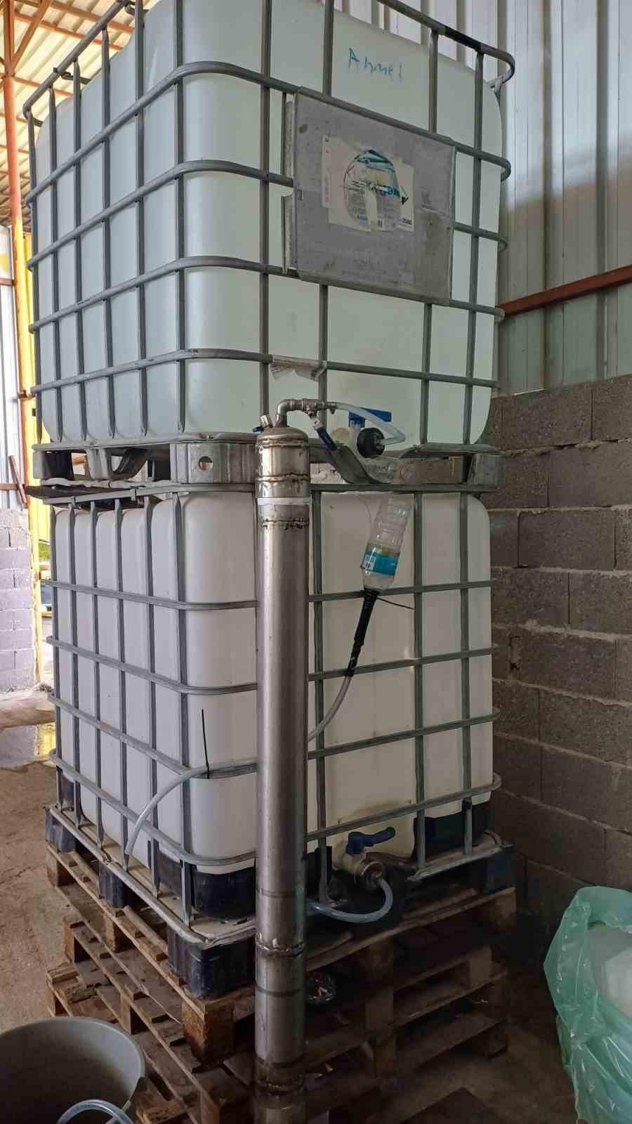 Adana&rsquo;da 2 ton ka&ccedil;ak etil alkol ele ge&ccedil;irildi
