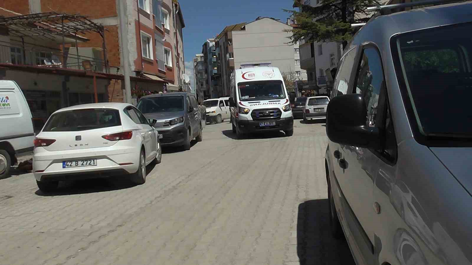 Pencereden d&uuml;şen 3 yaşındaki &ccedil;ocuk yaralandı
