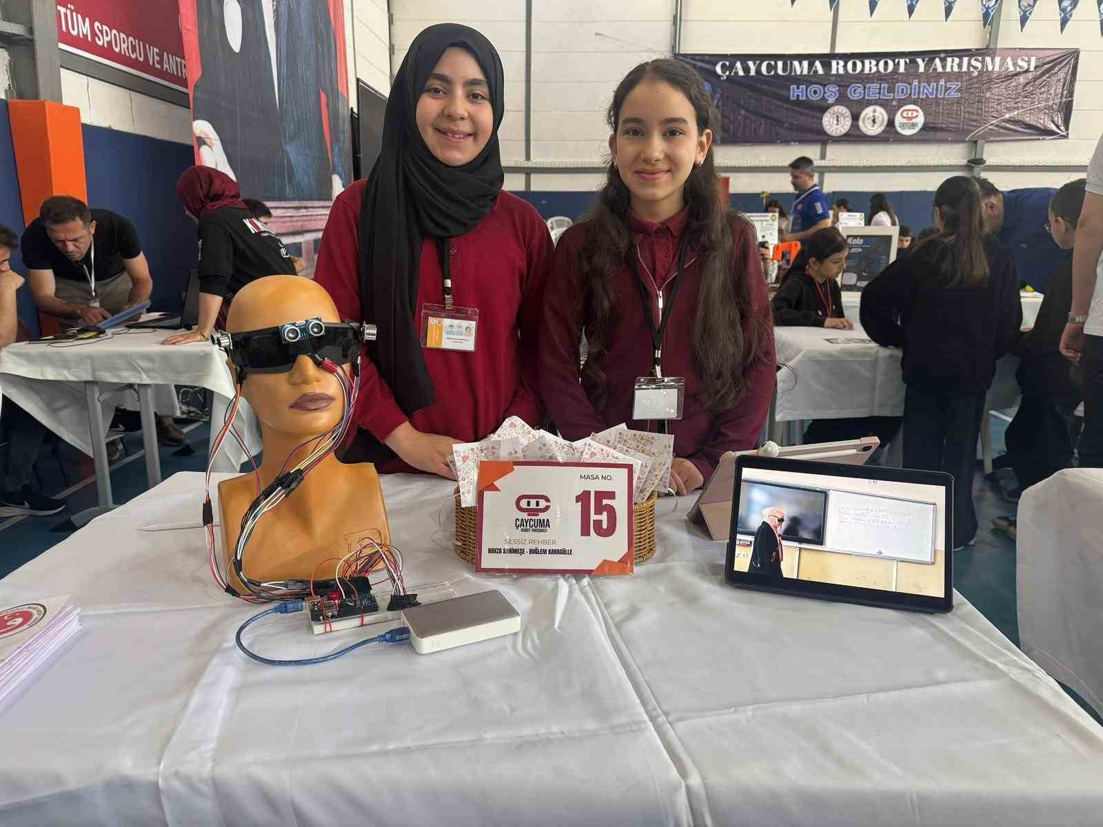 Devrekli &ouml;ğrenciler robot yarışmasında birinci oldular
