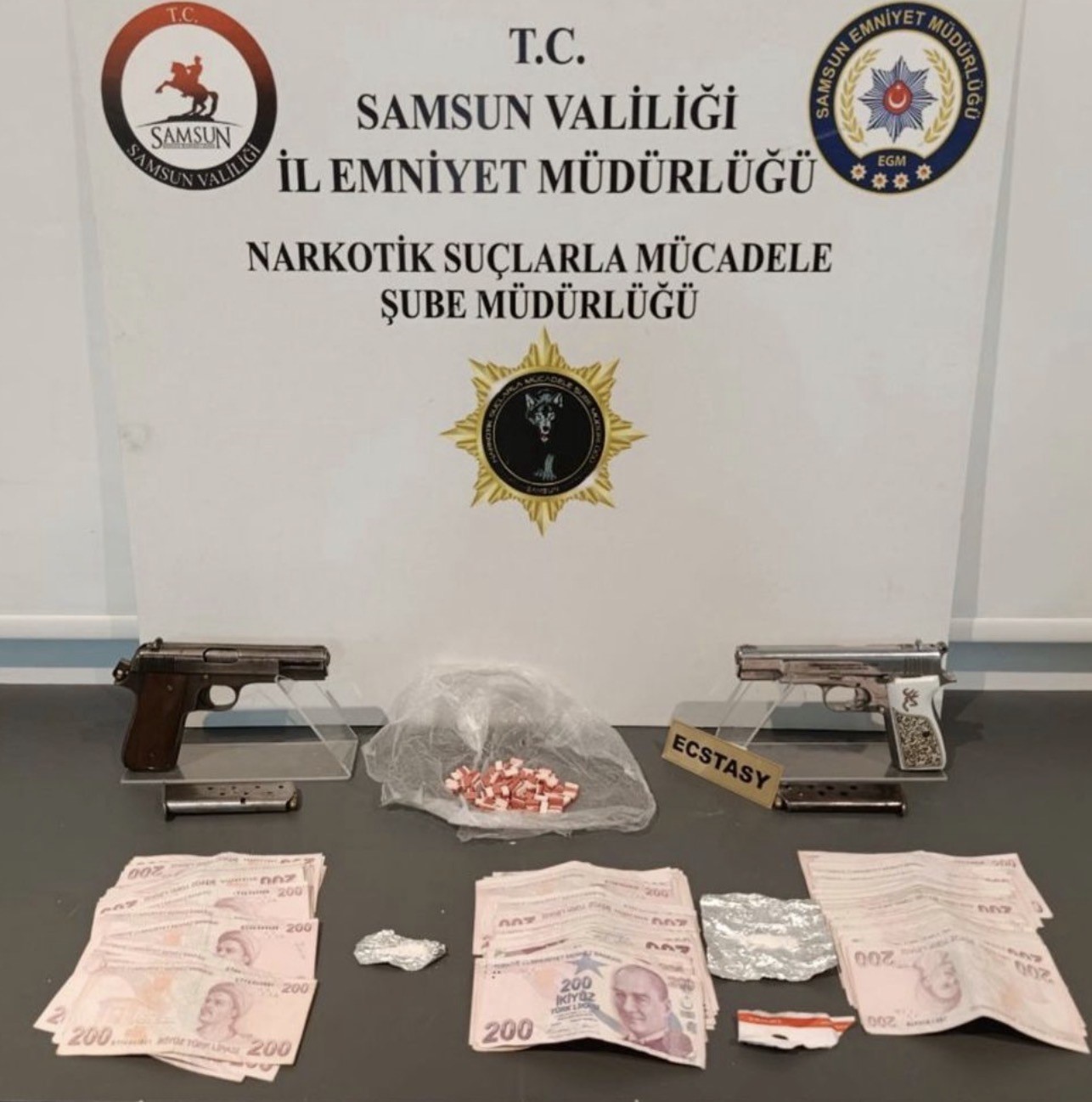 Samsun&rsquo;da zehir tacirlerine darbe: 7 kişi yakalandı
