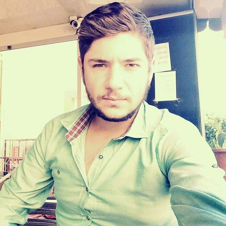 Oğlu 9 yıl &ouml;nce &ouml;ld&uuml;r&uuml;len acılı anne: "Kolumdaki resmiyle avunup duruyorum"
