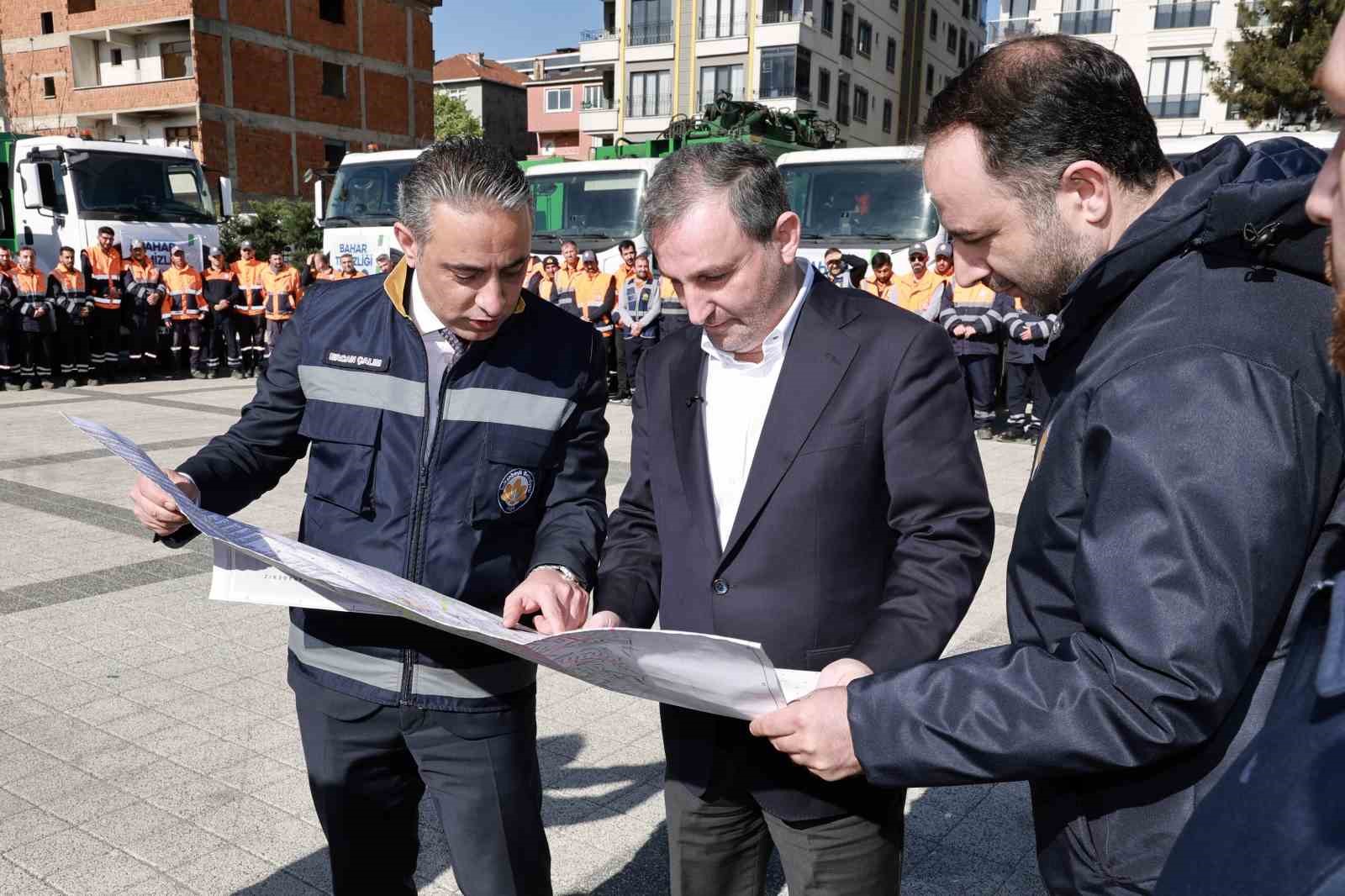 Sultanbeyli&rsquo;de 66 ara&ccedil; ve 482 personelle &lsquo;bahar temizliği&rsquo; başladı
