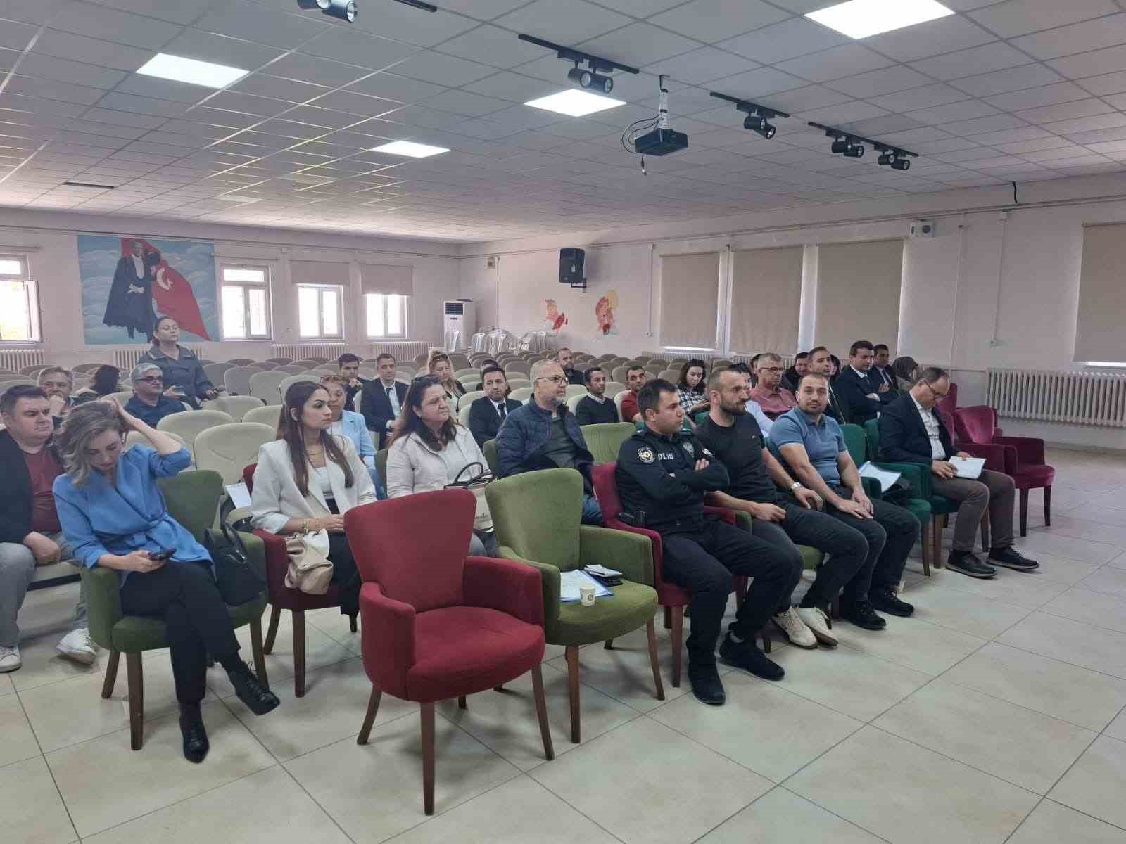 Babaeski&rsquo;de okul g&uuml;venliği toplantısı ger&ccedil;ekleştirildi
