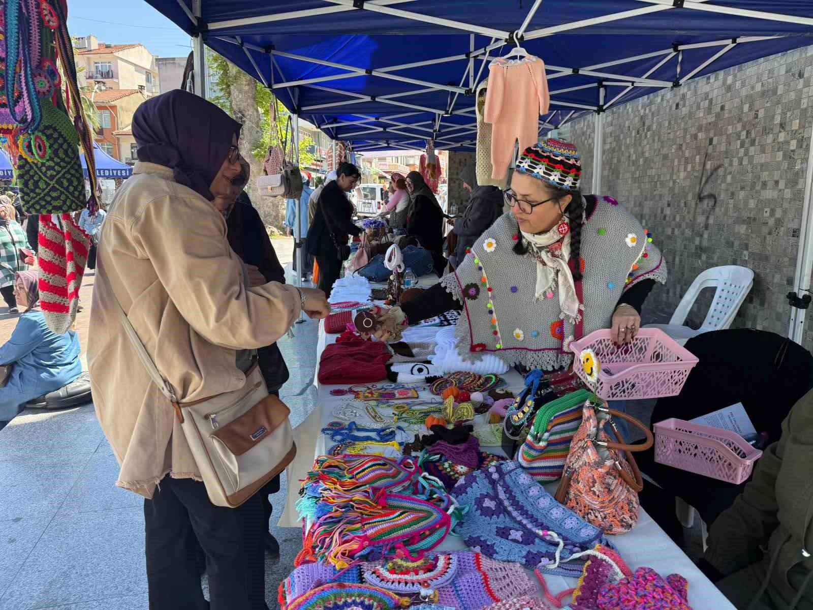Gölcük’te el emeği ürünler şölende sergileniyor