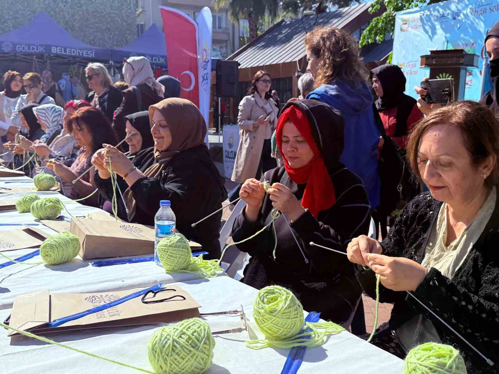 G&ouml;lc&uuml;k&rsquo;te el emeği &uuml;r&uuml;nler ş&ouml;lende sergileniyor
