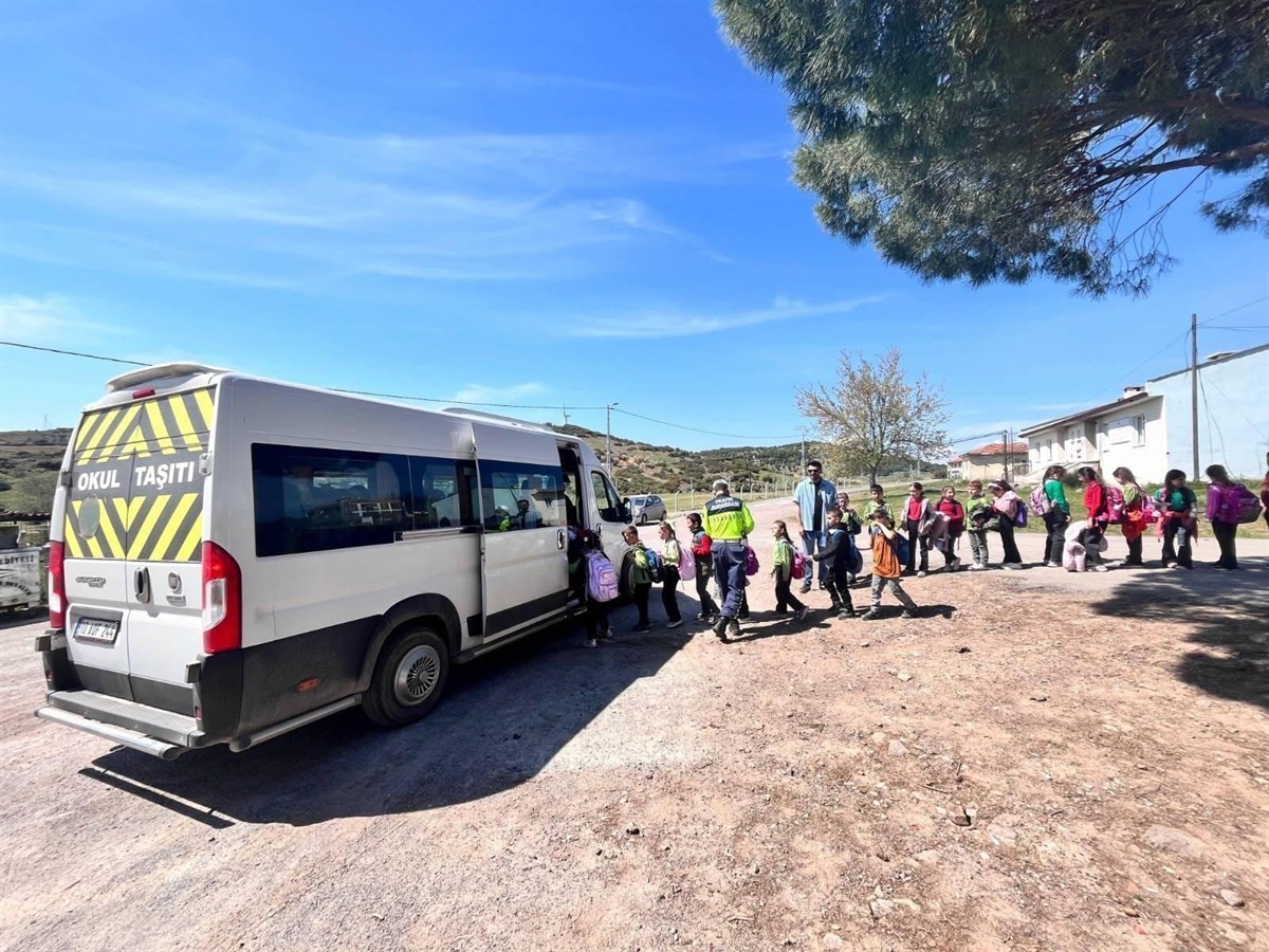 Balıkesir&rsquo;de Okul &Ccedil;evrelerinde Sıkı Denetim
