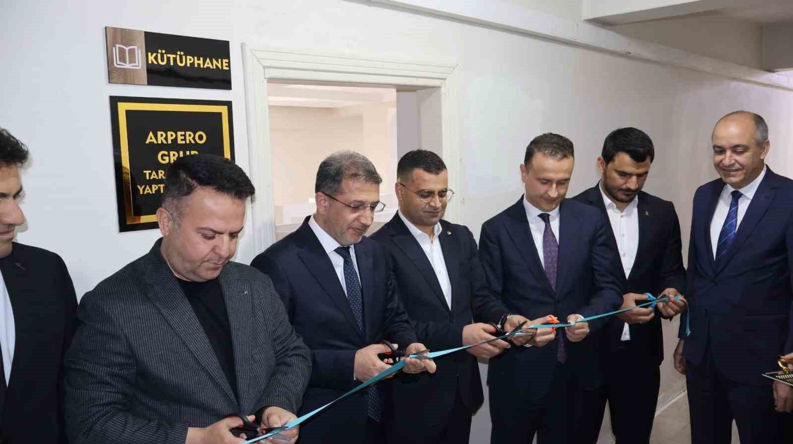 İdil&rsquo;de &uuml;niversite &ouml;ğrencilerine yeni k&uuml;t&uuml;phane
