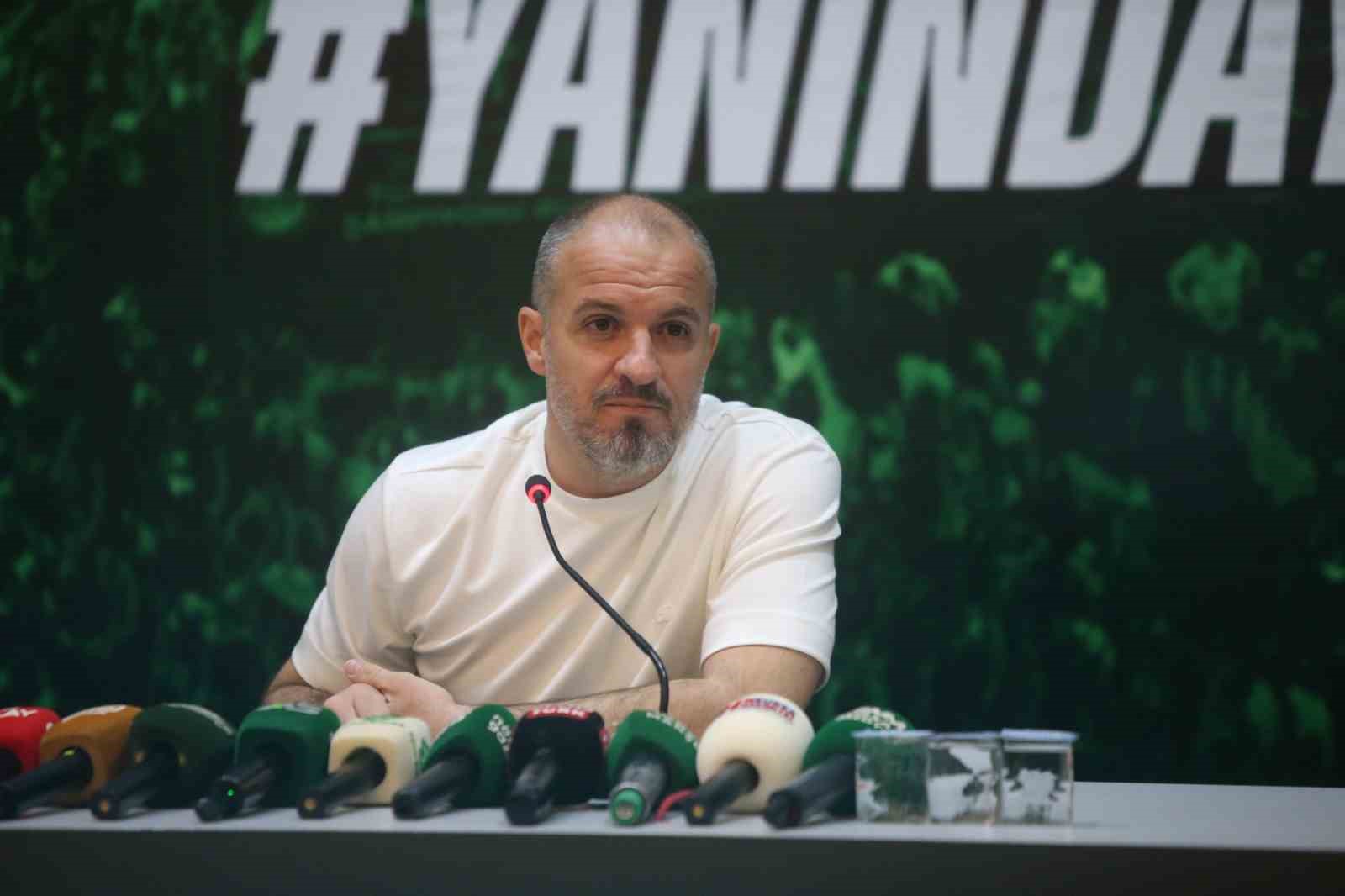 Bursaspor Teknik Direkt&ouml;r&uuml; Mustafa Er, transfer takvimini a&ccedil;ıkladı
