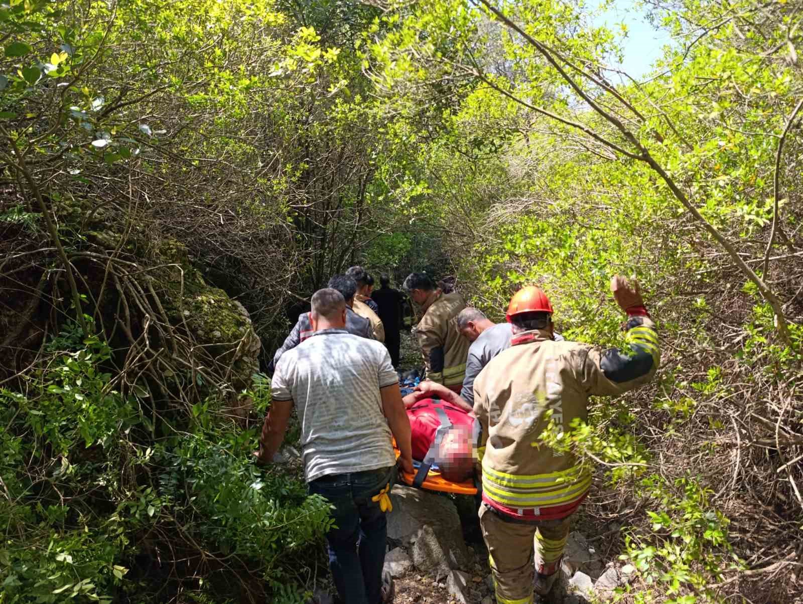 Ormanlık alanda u&ccedil;urumdan d&uuml;şen vatandaş yaralandı
