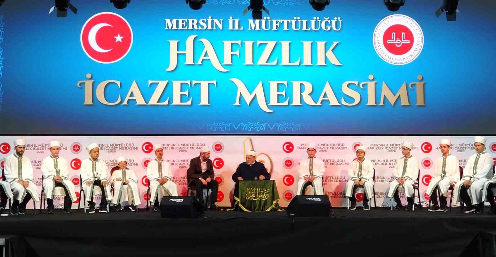 Mersin&rsquo;de 260 &ouml;ğrenci hafızlık icazeti aldı
