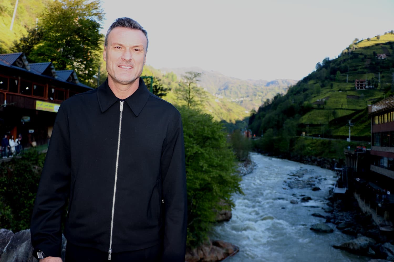 Milletvekili Alpay &Ouml;zalan: "Cumhurbaşkanımıza &ccedil;ok b&uuml;y&uuml;k bir başarı hediye etme zamanı geldiğini d&uuml;ş&uuml;n&uuml;yorum"
