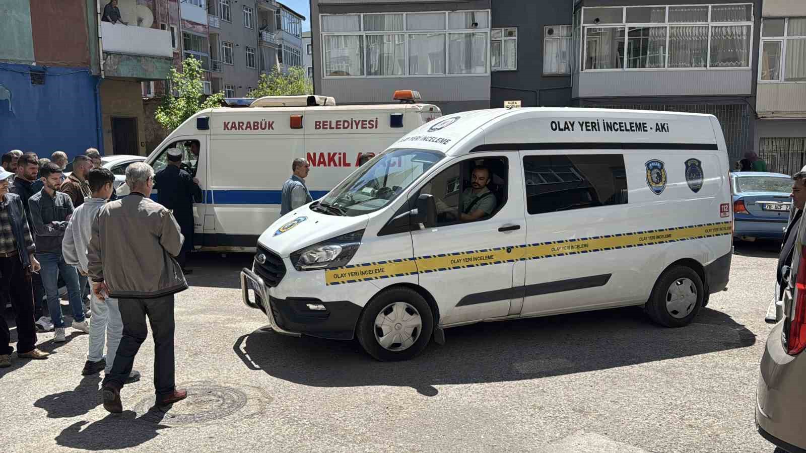 Karab&uuml;k&rsquo;te yalnız yaşayan adam evinde &ouml;l&uuml; bulundu
