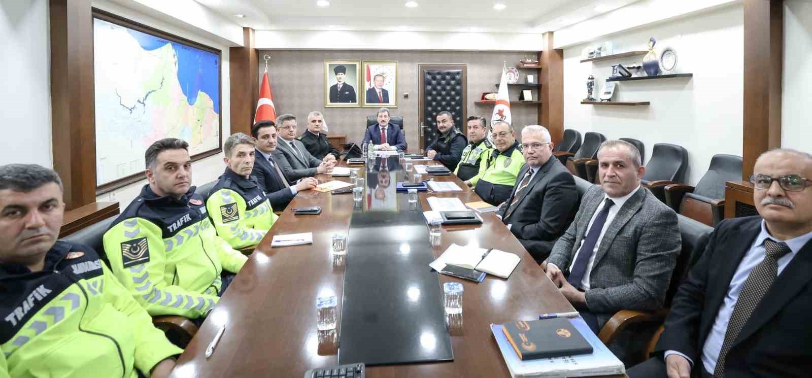 Samsun&rsquo;da okul &ccedil;evrelerinde trafik g&uuml;venliği artırılıyor
