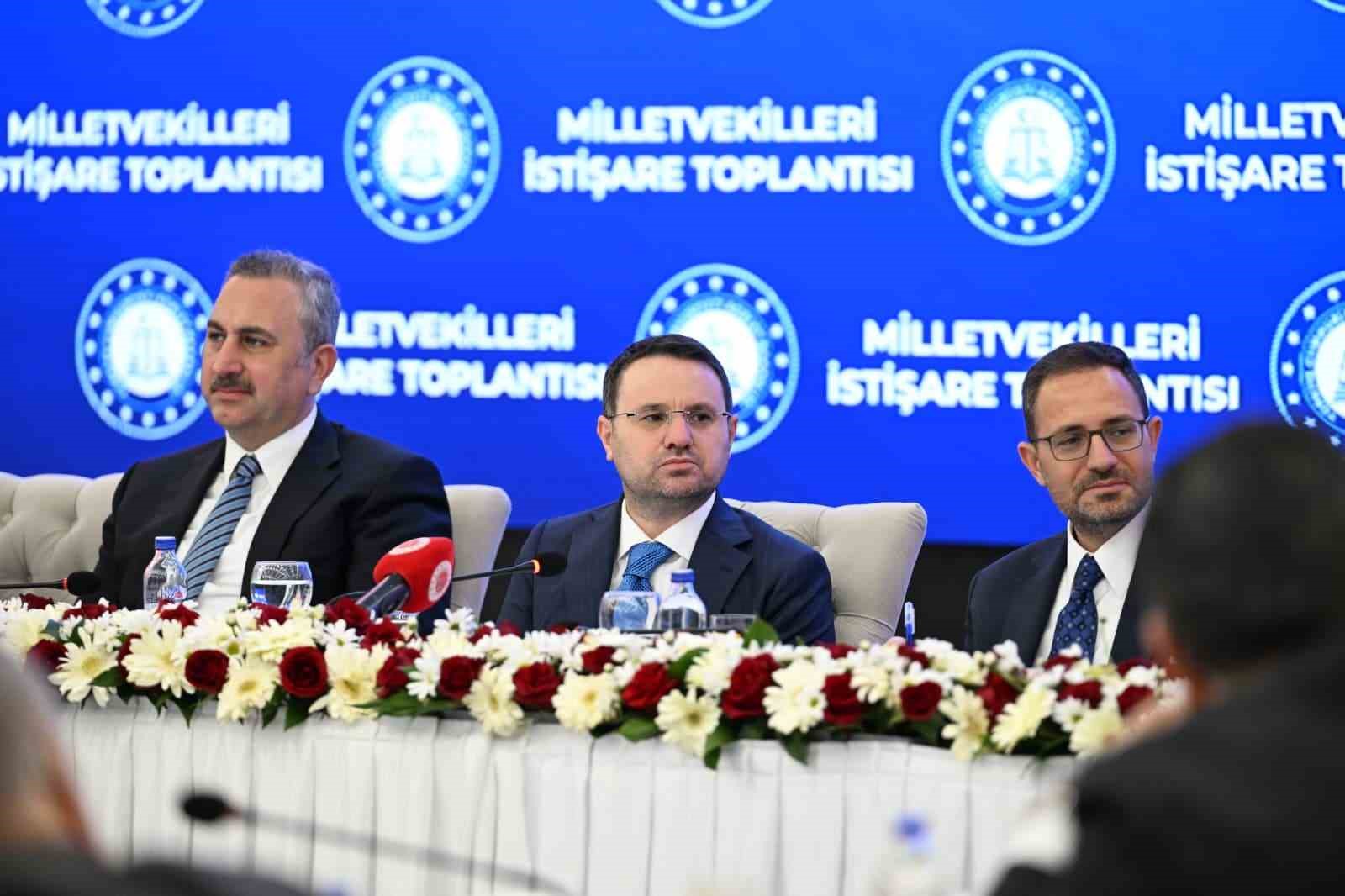 Bakan G&uuml;rlek: "(Ter&ouml;rs&uuml;z T&uuml;rkiye s&uuml;reci) Sahada &ccedil;ok olumlu yansıması var"
