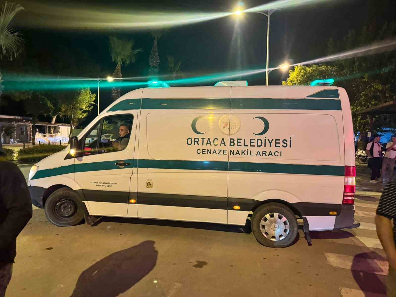 Otel &ouml;n&uuml;ndeki silahlı saldırıda ağır yaralanan kadın hayatını kaybetti
