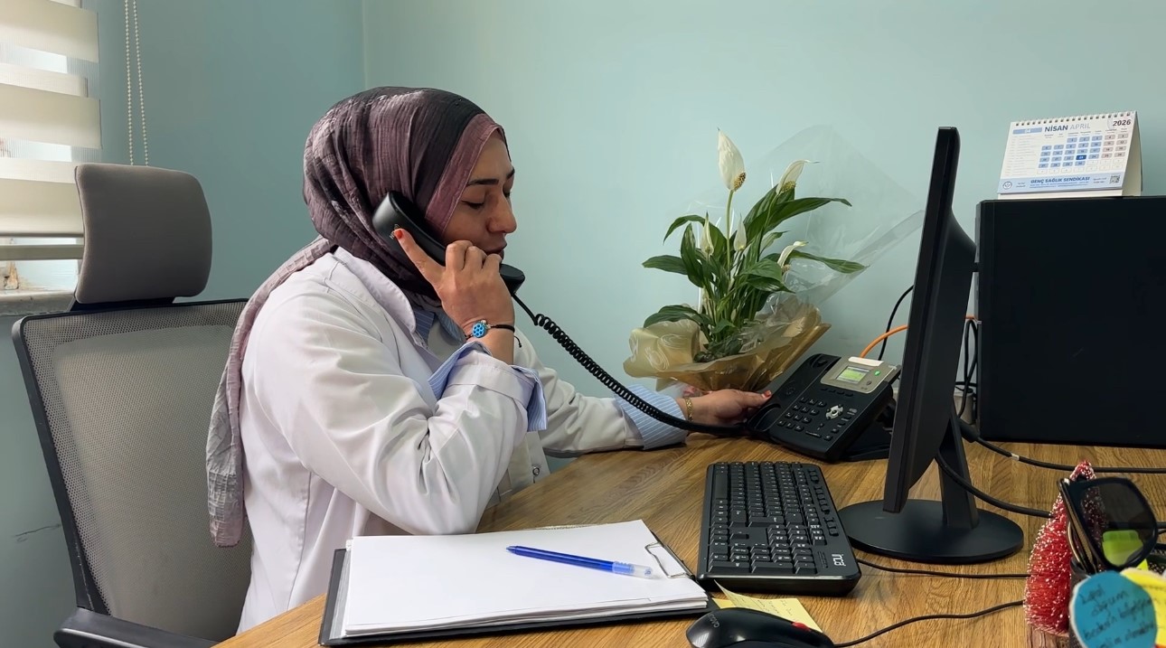 Y&uuml;ksekova&rsquo;nın fedakar ebeleri gebeler i&ccedil;in yollarda
