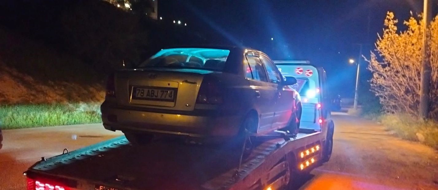 Dur ihtarına uymayan s&uuml;r&uuml;c&uuml; kovalamacayla yakalandı
