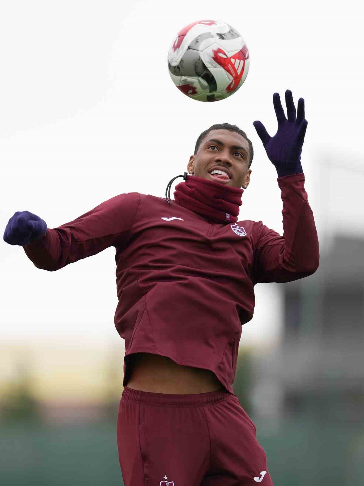 Trabzonspor, S&uuml;per Lig&rsquo;in &rsquo;kafa gol&uuml;&rsquo; rekortmeni oldu
