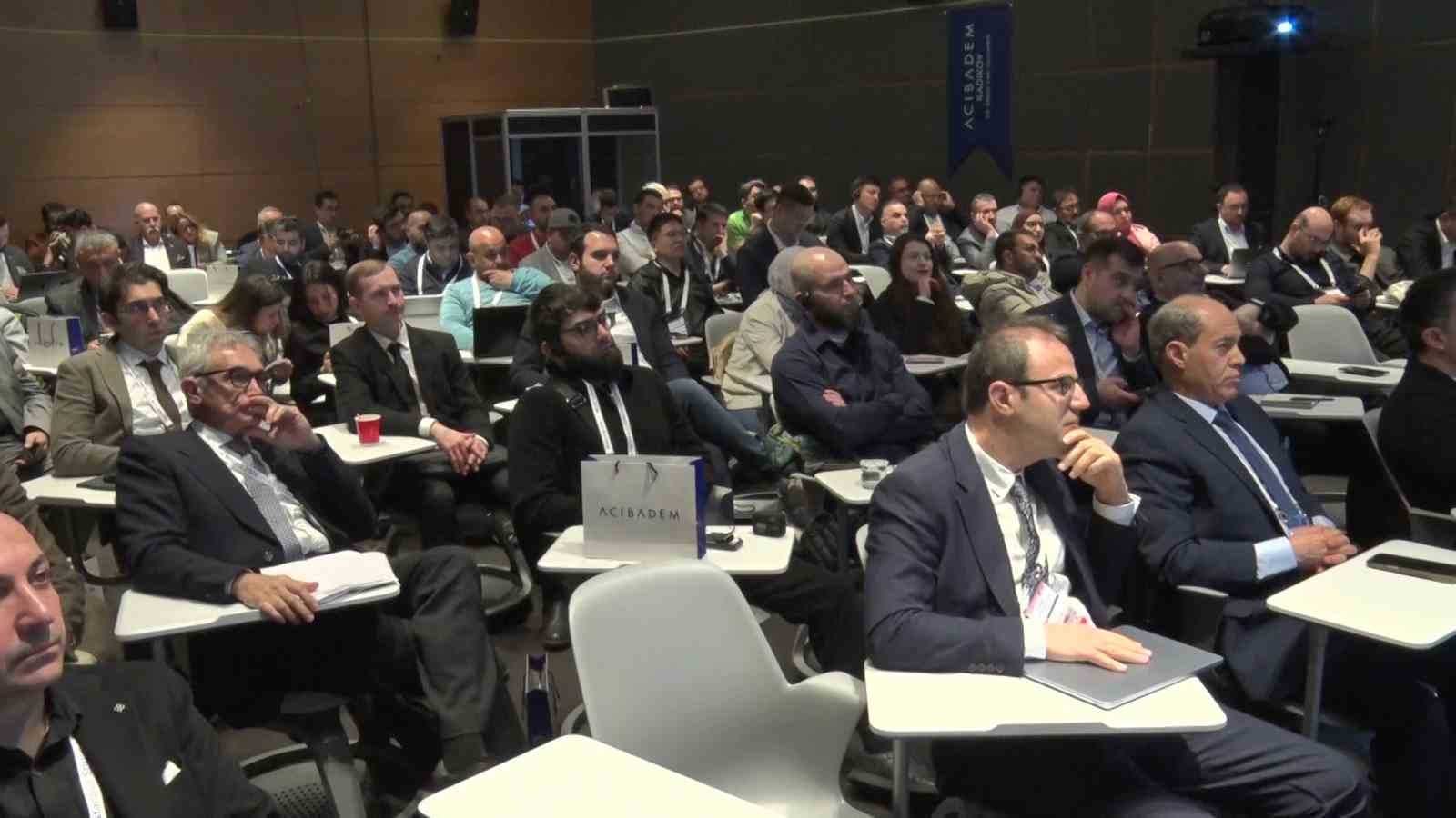 İstanbul Spine Masters&rsquo;ın 9&rsquo;uncusu Acıbadem Kadık&ouml;y Hastanesi&rsquo;nde d&uuml;zenlendi
