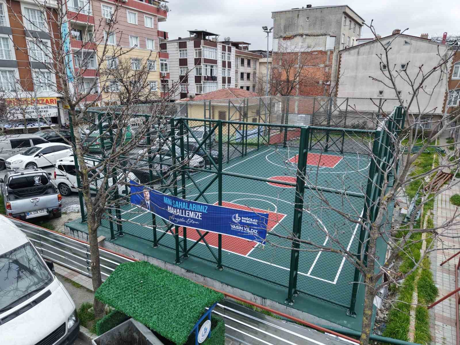 Bağcılar Belediyesi, il&ccedil;eyi spor sahalarıyla donatıyor
