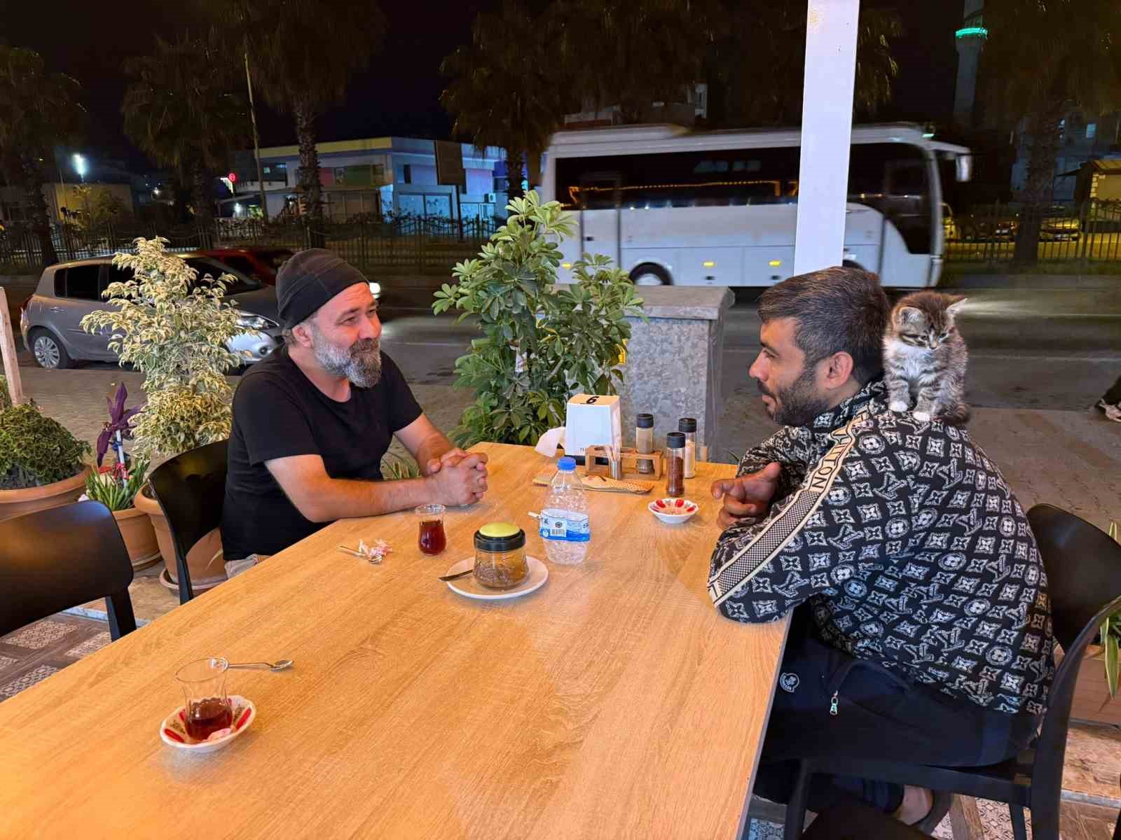 Madde bağımlılığından yavru kedi sayesinde kurtuldu
