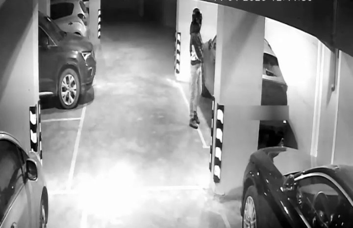 &Uuml;mraniye&rsquo;de otomobilden 2 kilo altın ve 60 bin Euro &ccedil;alan 4 ş&uuml;pheli tutuklandı
